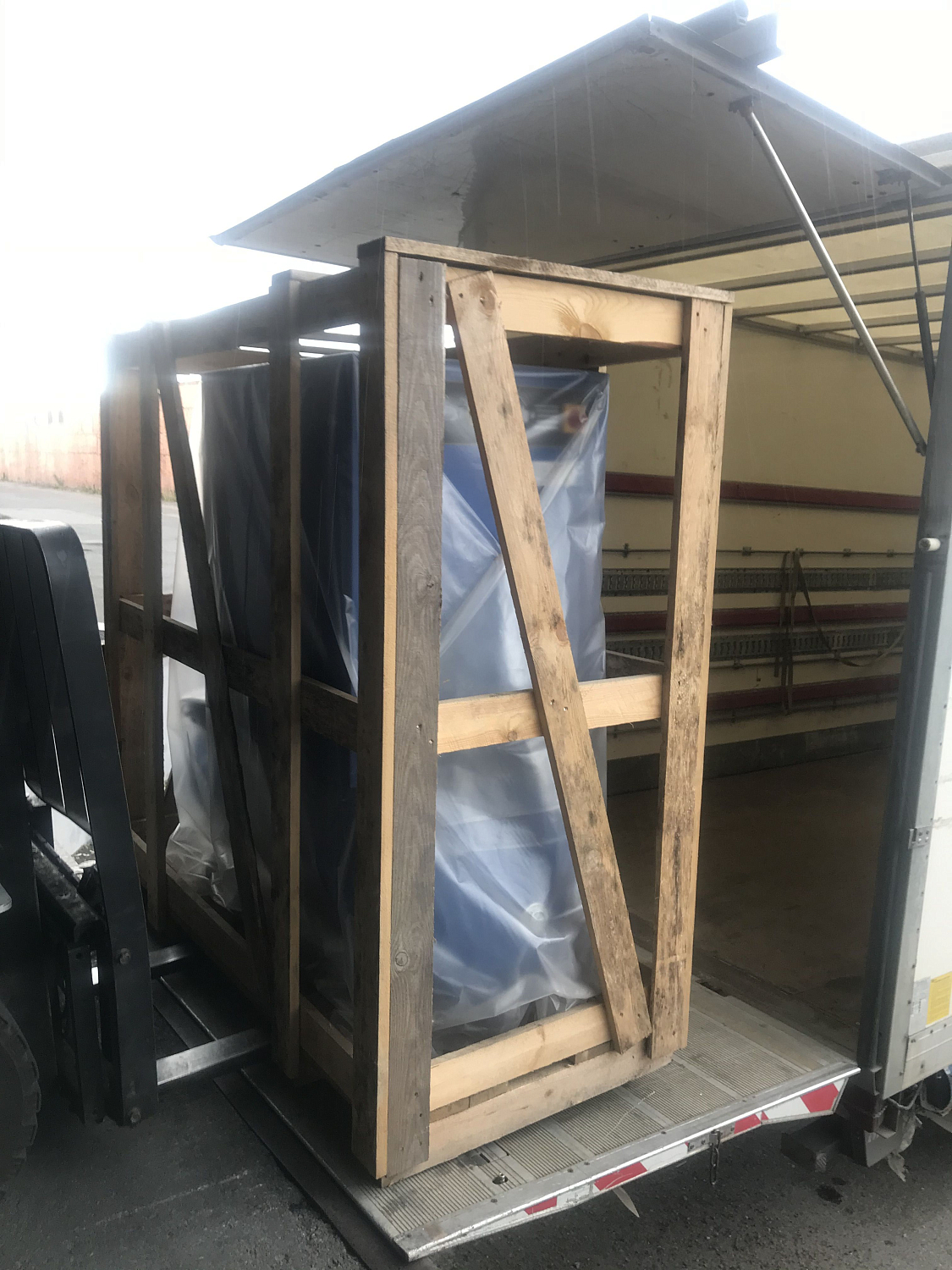 Отгружен винтовой компрессор в Питере