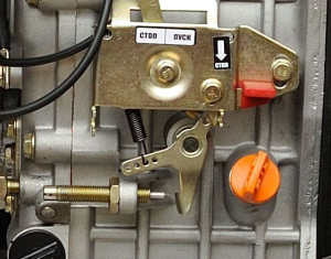 Дизельный генератор Hyundai DHY 6000LE  фото